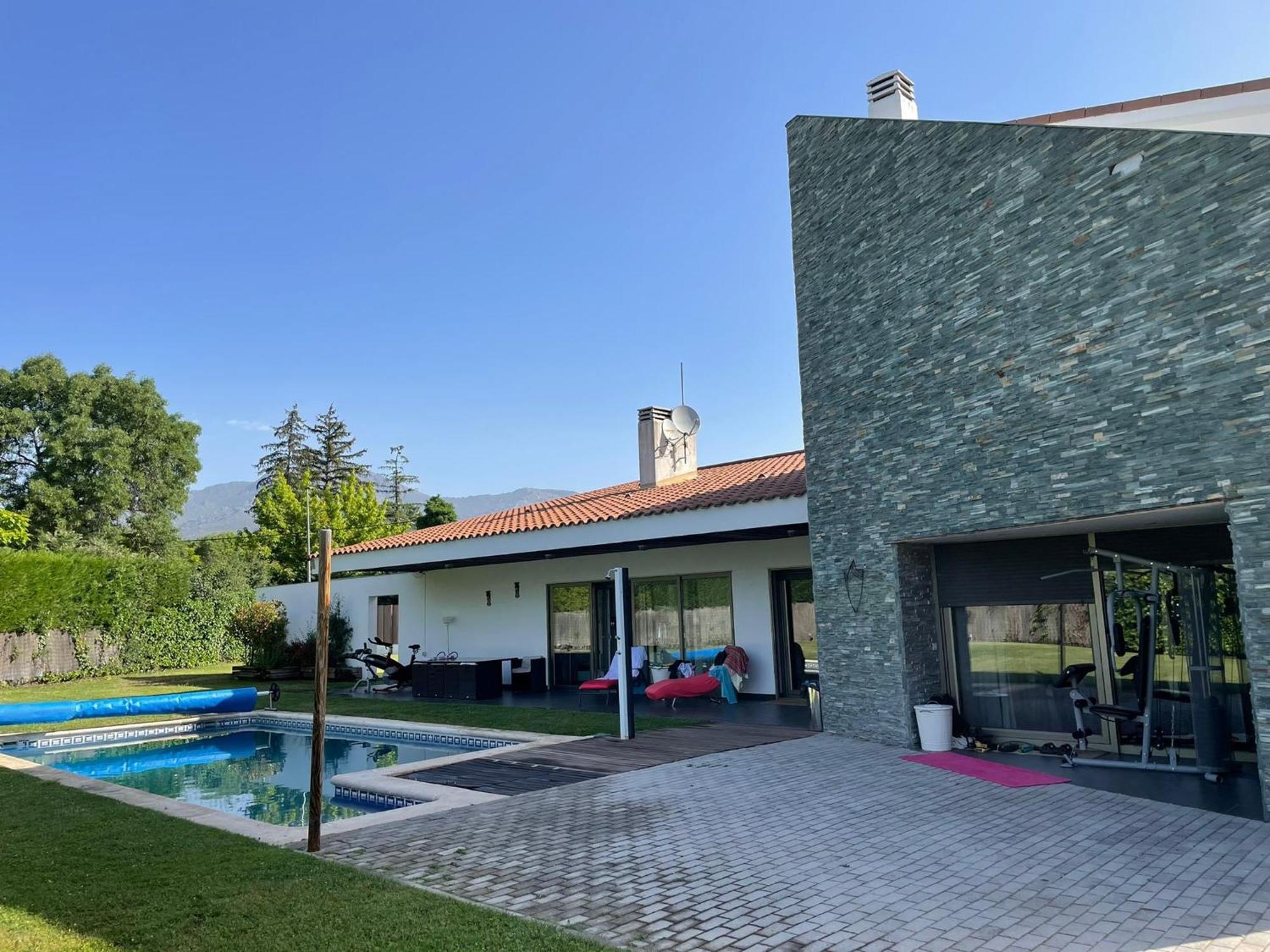 Villa Magnifica Casa Familiar En Moralzarzal Madrid Exterior foto